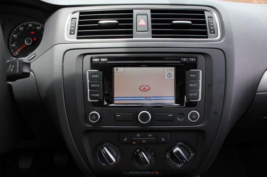  Volkswagen Jetta TDi 2011 года  (фото 77 из 120)